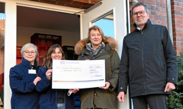 Pehmöller unterstützt die Lüneburger Tafel